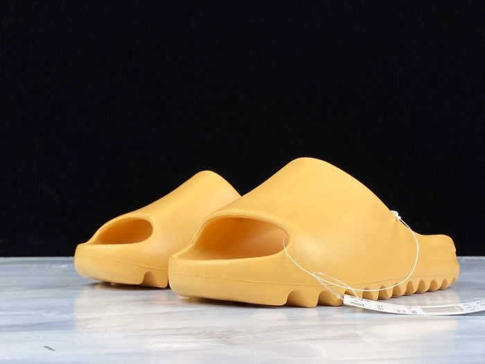 Yeezy Slide Desert Sand FW6344 - Image 12