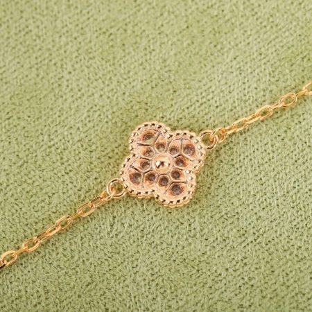 Van Cleef&Arpels VCA alhambra Bracelet mini diamond - Image 4
