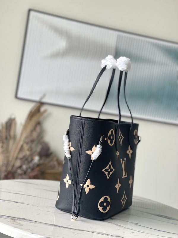 Neverfull MM m58907