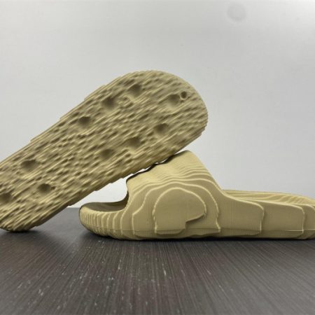Yeezy Slide new collection 2 - Image 4
