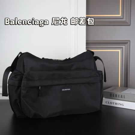 Balenciaga Explorer Multipocket Weekender Medium Bag