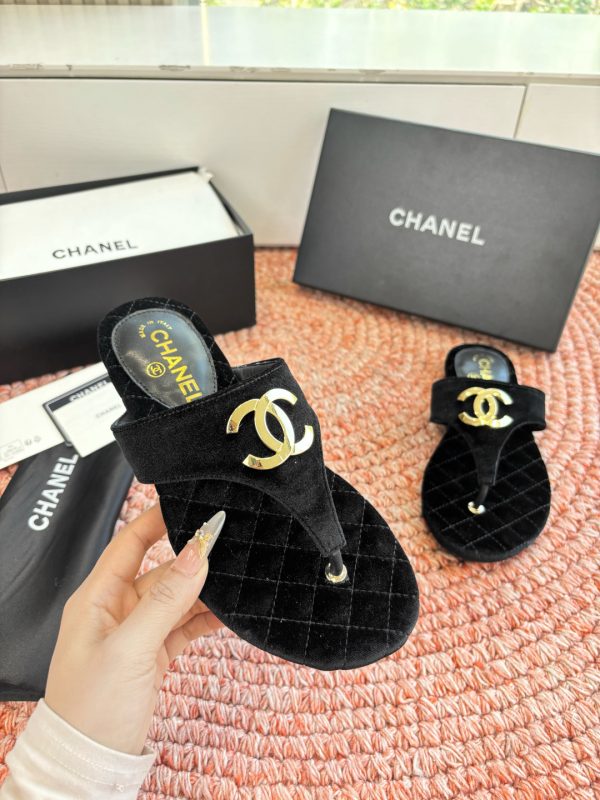 Chanel CC Logo Thong Sandals