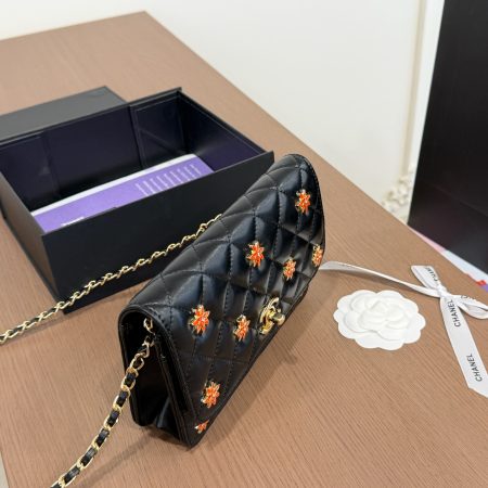 Chanelwoc Badge Chain Money Bag - Image 6