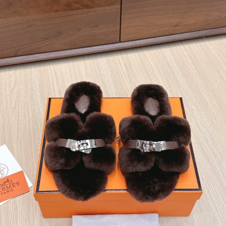 Hermès Fall/Winter Fur-Lined Slippers