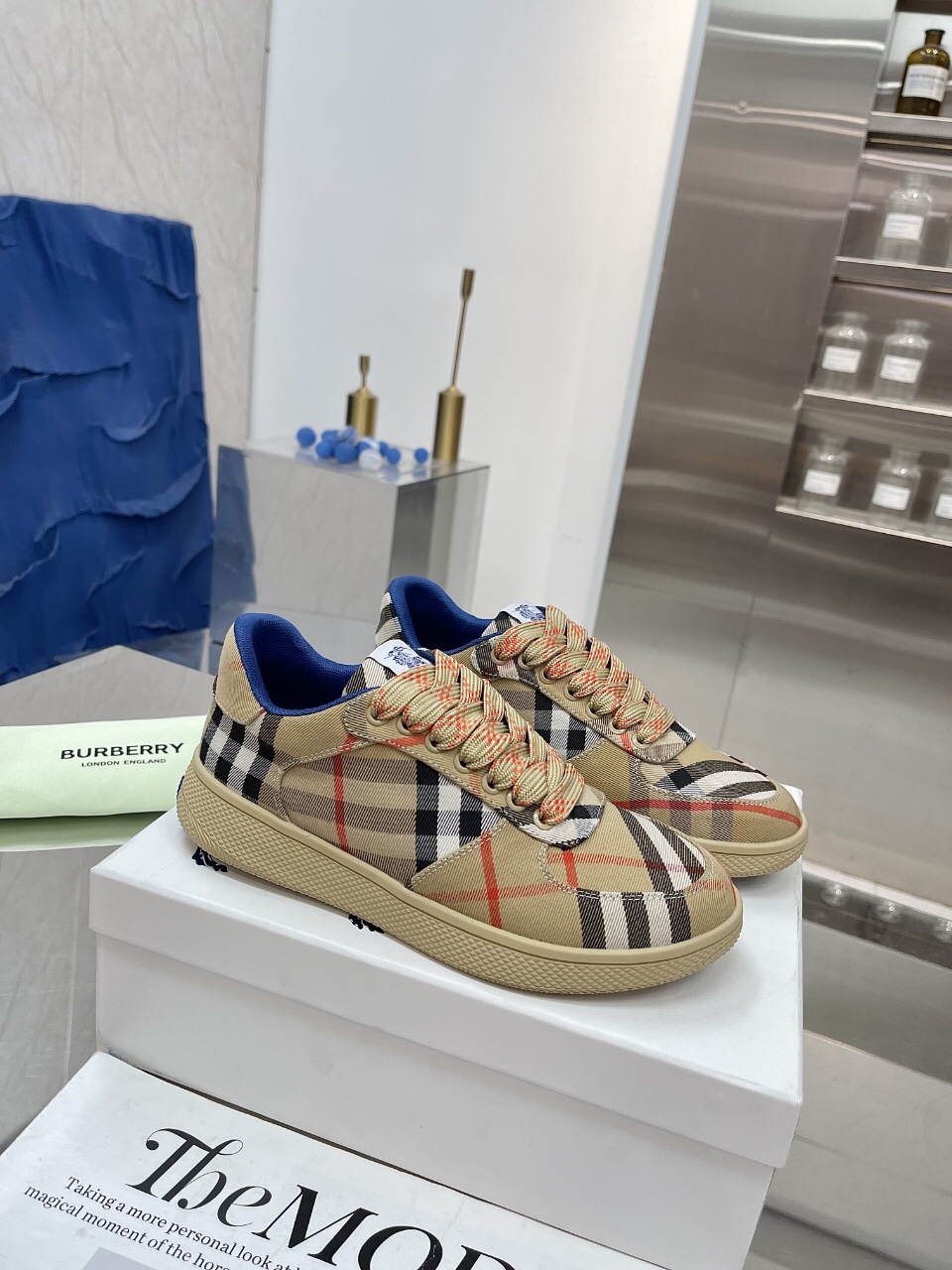 Burberry Couple's Casual Sneakers - Image 4