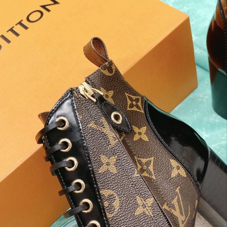 LV Star Trail Ankle Boots - Image 10
