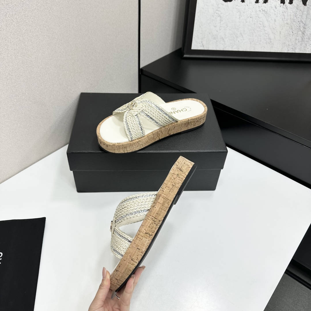 Chanel Raffia CC Platform Sandals - Image 6