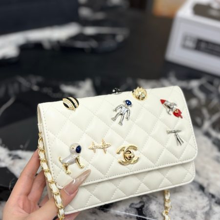 Chanel's New “ Lucky” Bag - Image 4