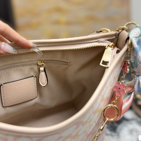 Coach Underarm Bag - Image 10