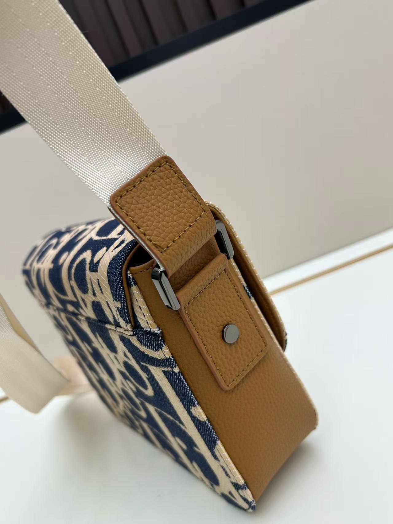 Dior Saddle Messenger Bag - Image 5