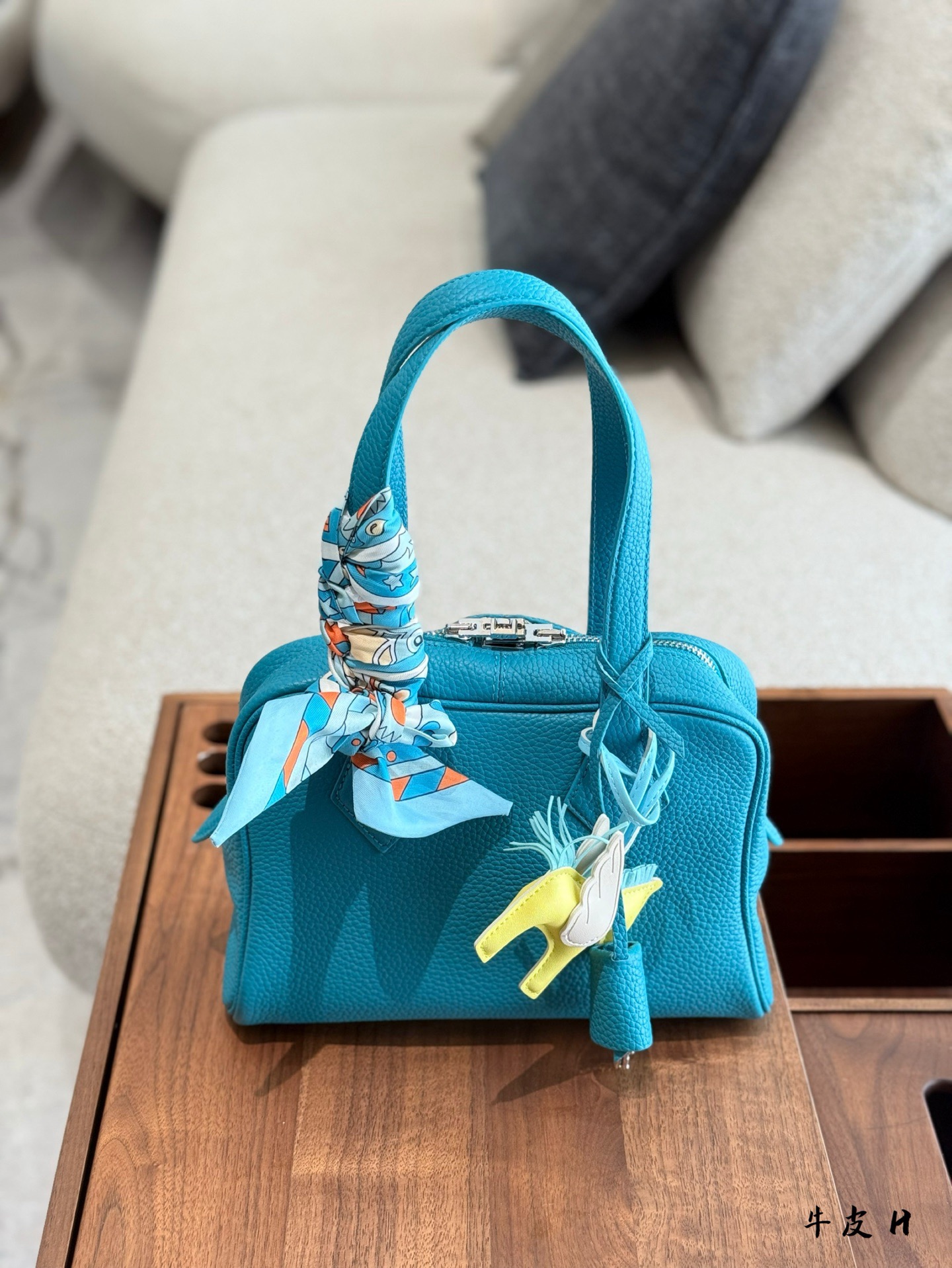 Hermes Victoria Tote Bag - Image 5
