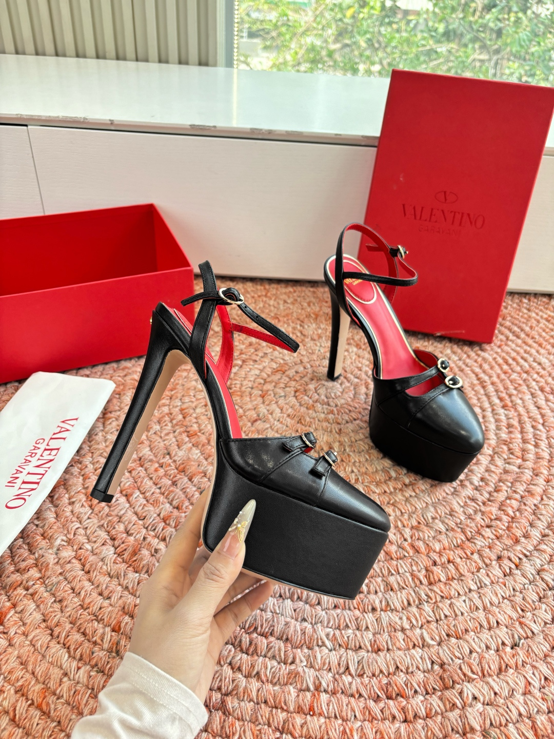 Valentino Garavani Crasher Platfrom Pumps - Image 7