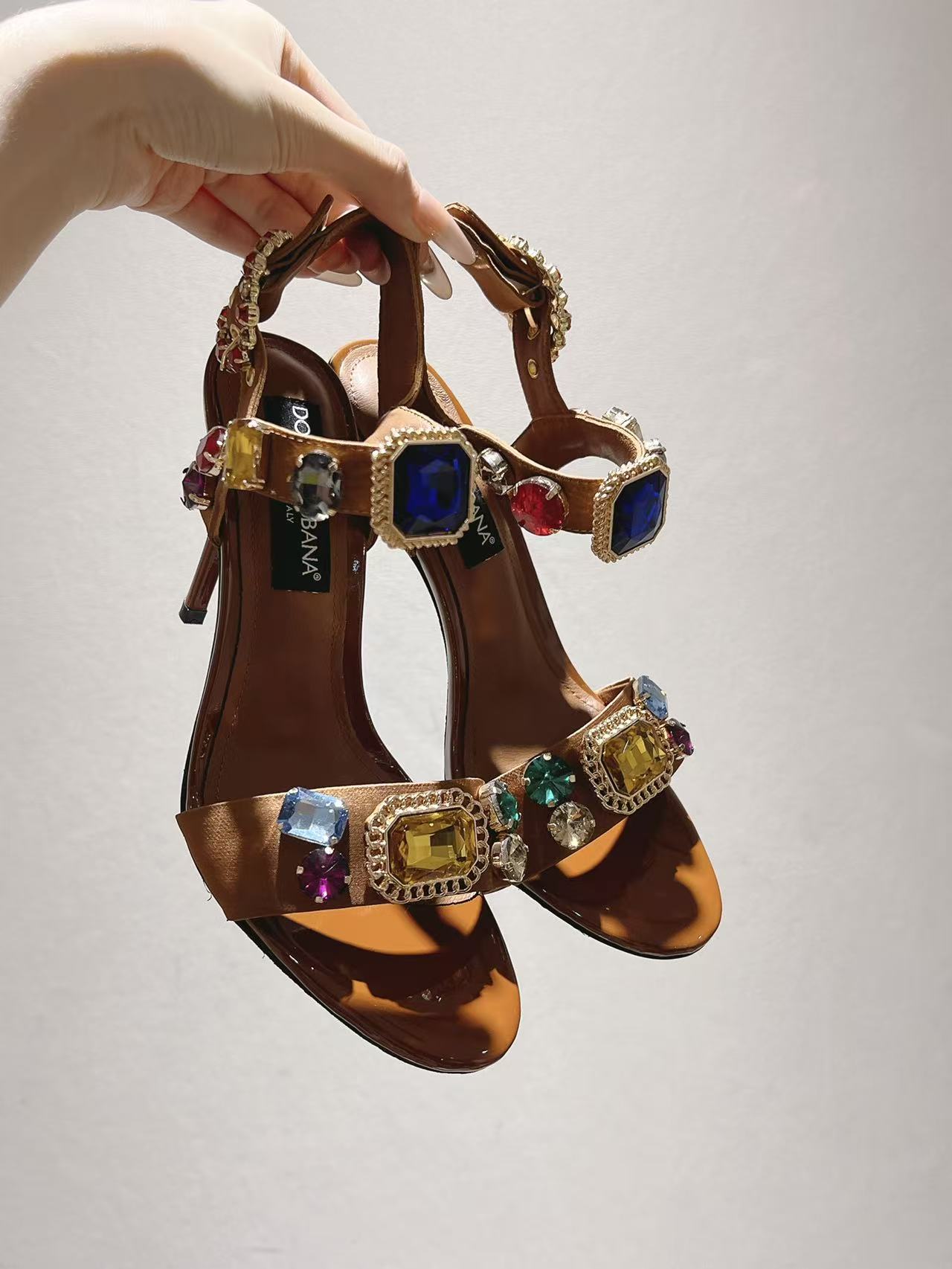 Dolce & Gabbana Straw Sandals - Image 3