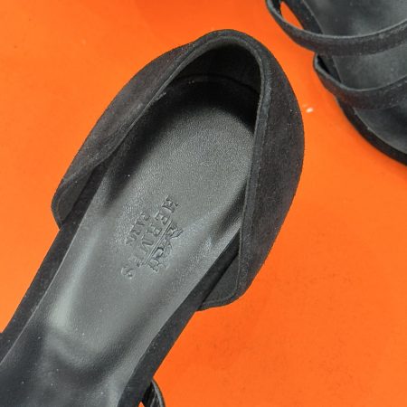 Hermès Kelly Buckle Thin-Strap Kitten-Heel Sandals - Image 8