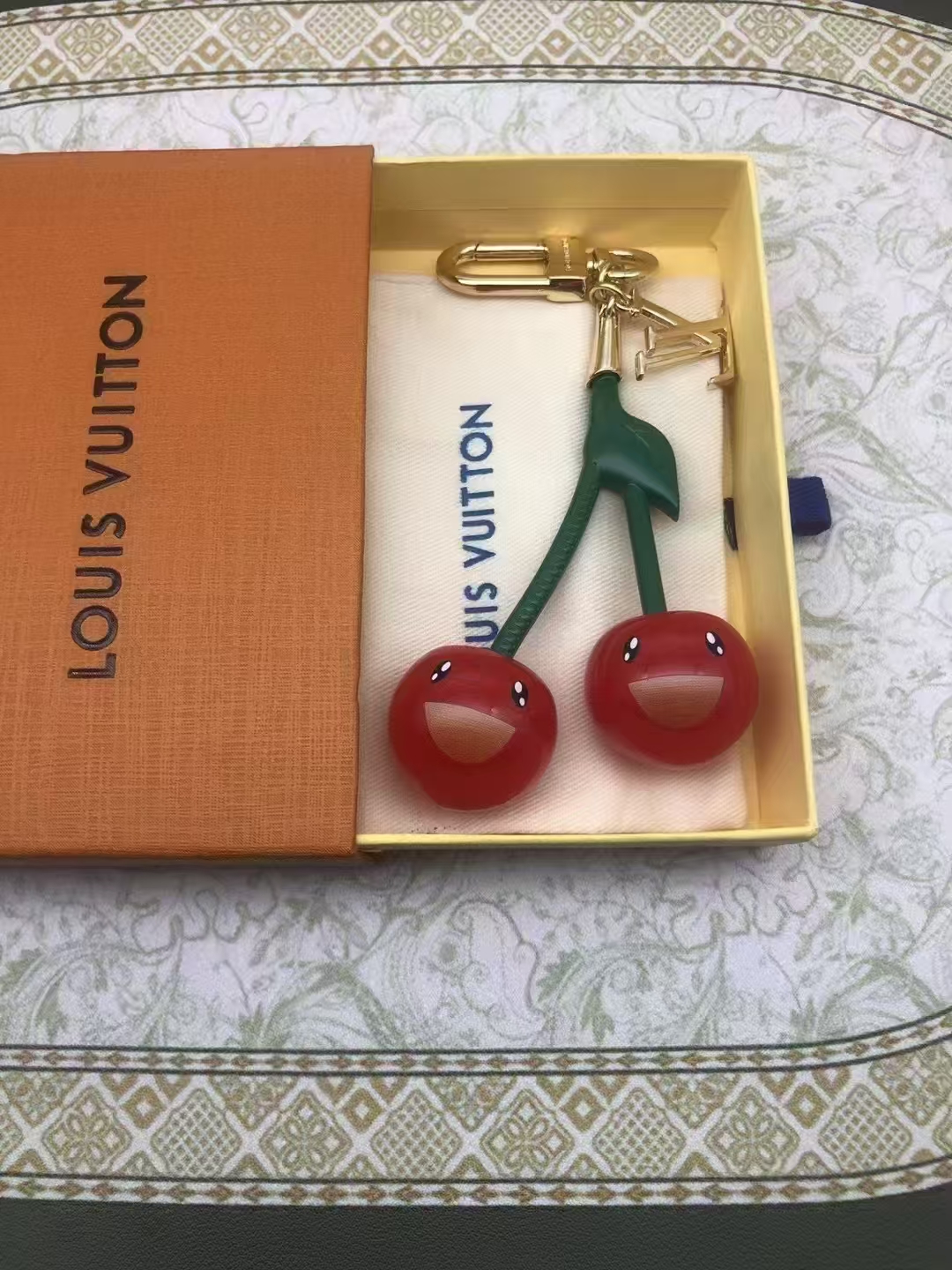 LV Bagchain Keychain - Image 1