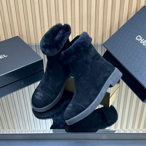 Chanel Fur Boots Black