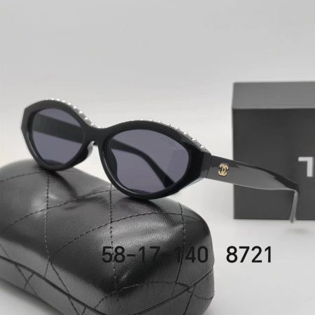 Chanel Fashionable Sunglasses - Image 7