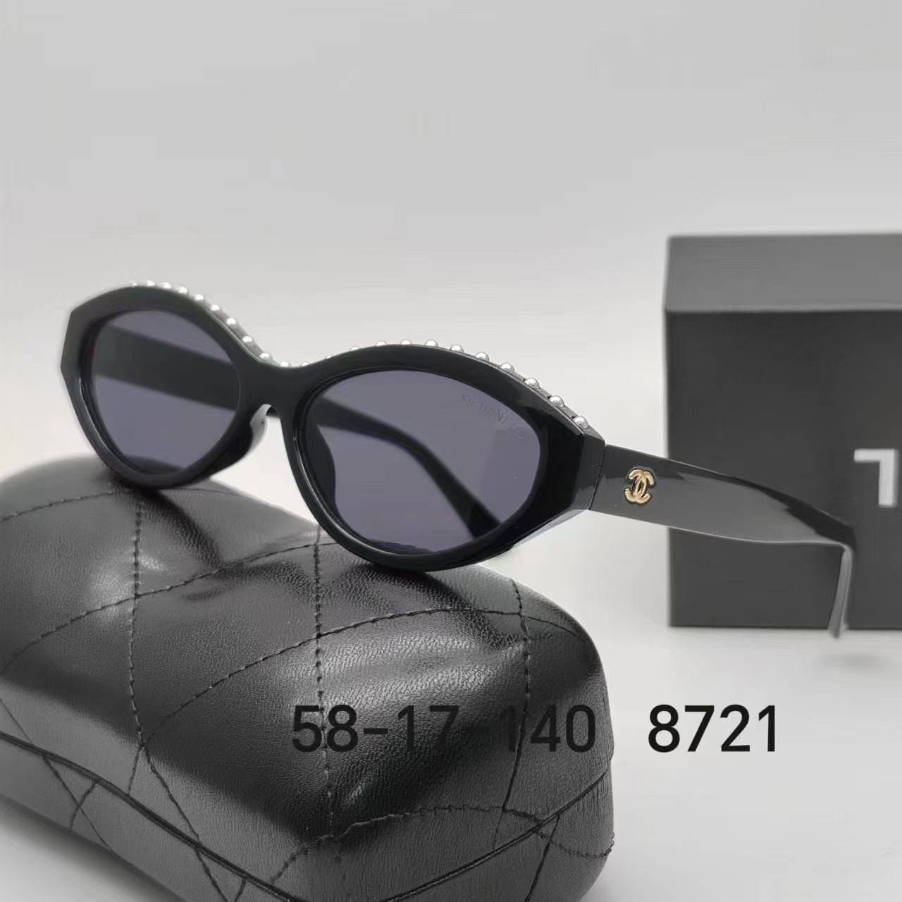Chanel Fashionable Sunglasses - Image 7