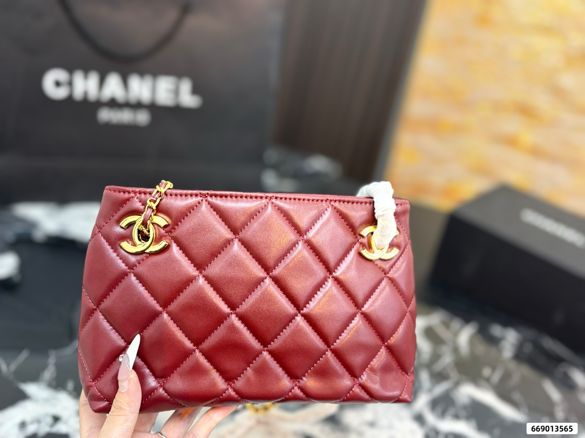 Chanel Classic Quilted Bag - Image 5