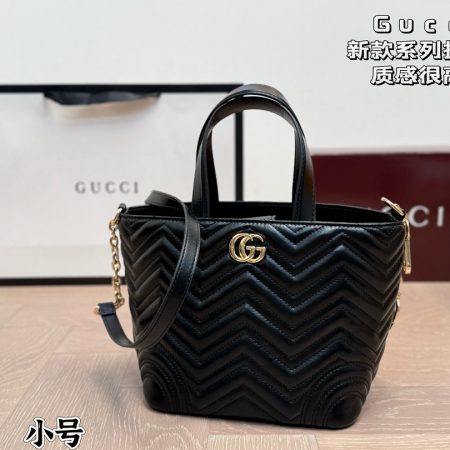 Gucci Betty mini tote bag in Black Leather - Image 4