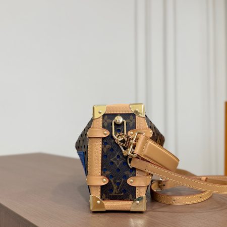 LV Trunk Eileen Gu Shoulder Bag - Image 4
