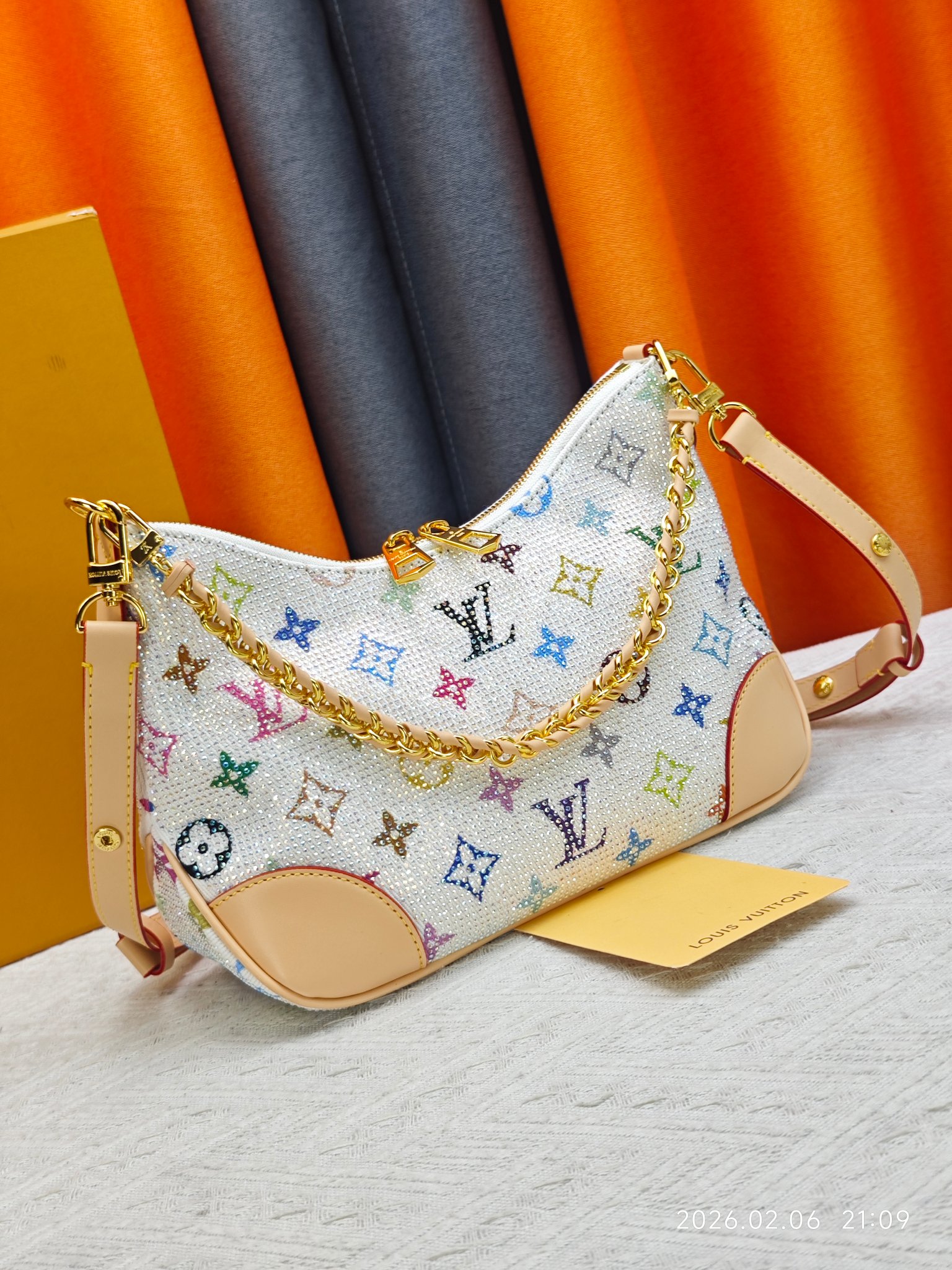 LVxTM Diane Bag - Image 8