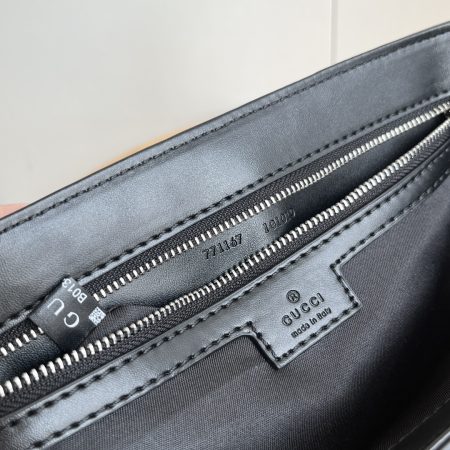 Gucci Supreme Canvas Bag - Image 9