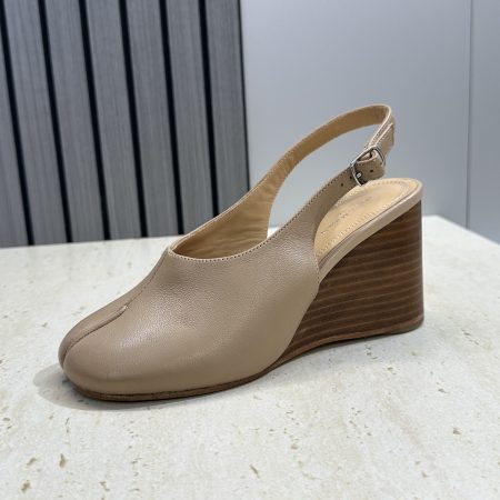 Maison Margiela's New Wedge Heels for Women - Image 8