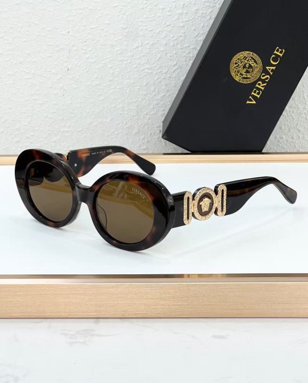 Versace Fashionable Sunglasses