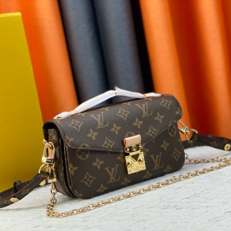 LV Monogramme Pochette Métiss East West Bag - Image 11
