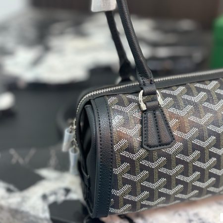Goyard Bonbonnière Baguette Bag - Image 11