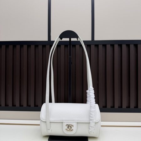 Chanel Large Flap Bag - Image 4