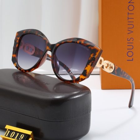 LV Fashionable Sunglasses - Image 5