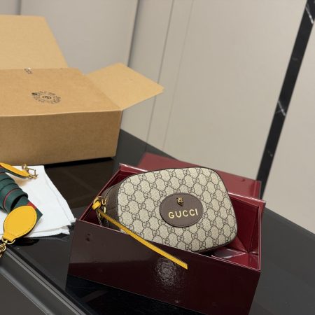 Gucci NeoVintage Camera Messenger Bag - Image 2