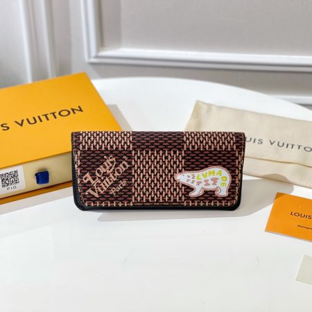 LV Accessories