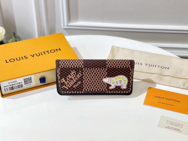 LV Accessories