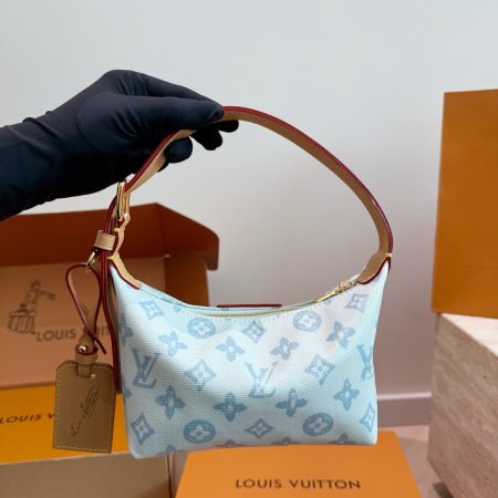 LV Pochette Hills Other Monogram Bag - Image 4