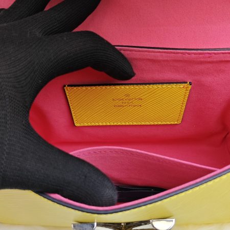 LV Twist MM Epi Leather Women Handbags - Image 9