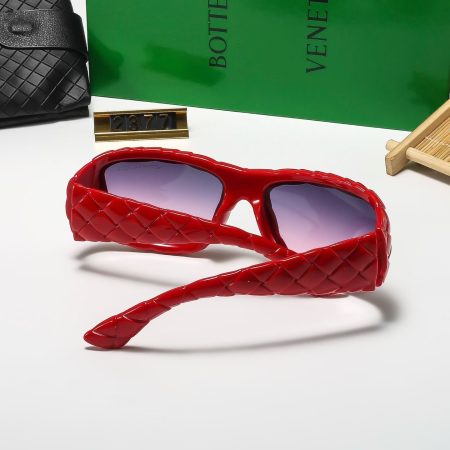 Bottega Veneta Fashionable Sunglasses - Image 9