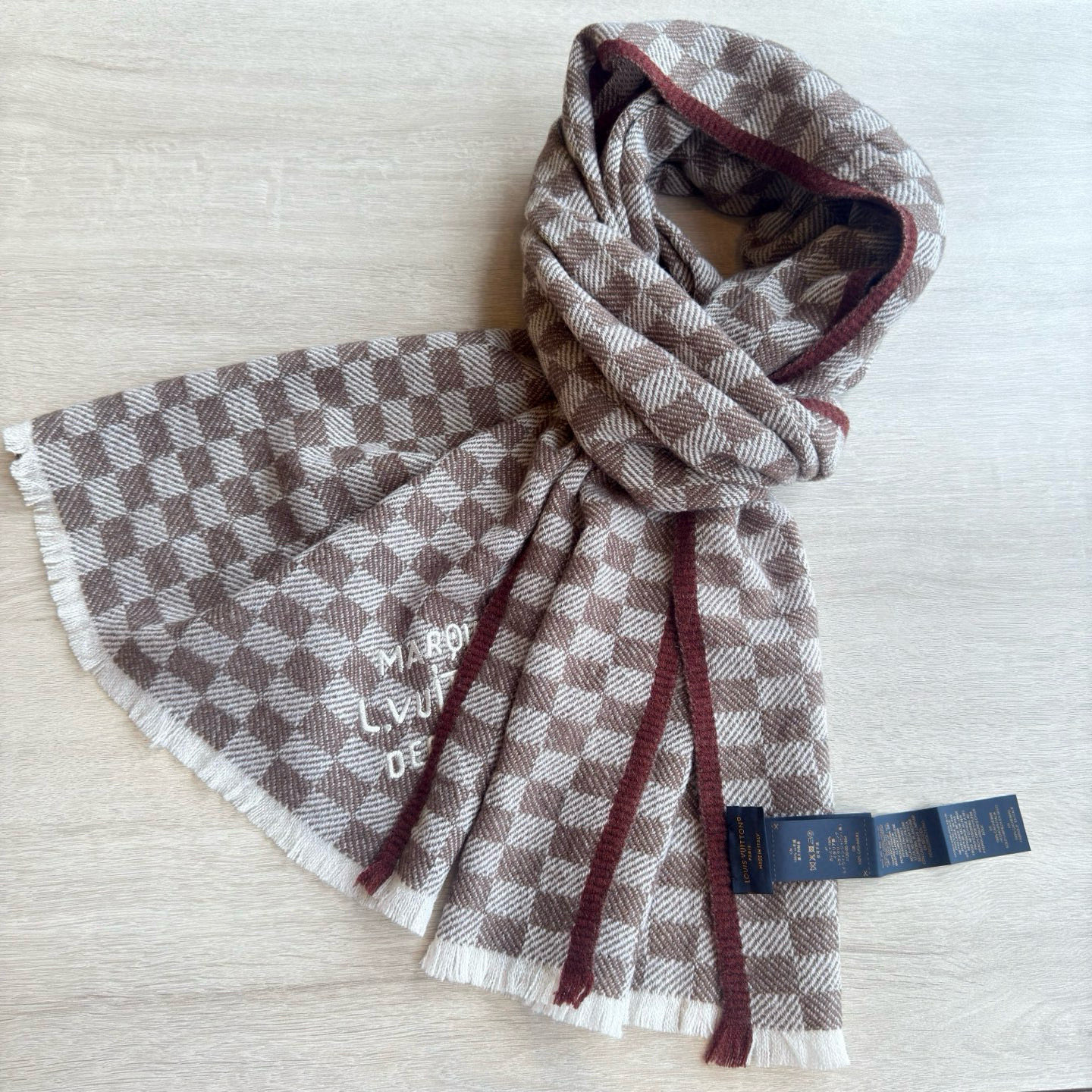 LV  silk wool scarf - Image 3
