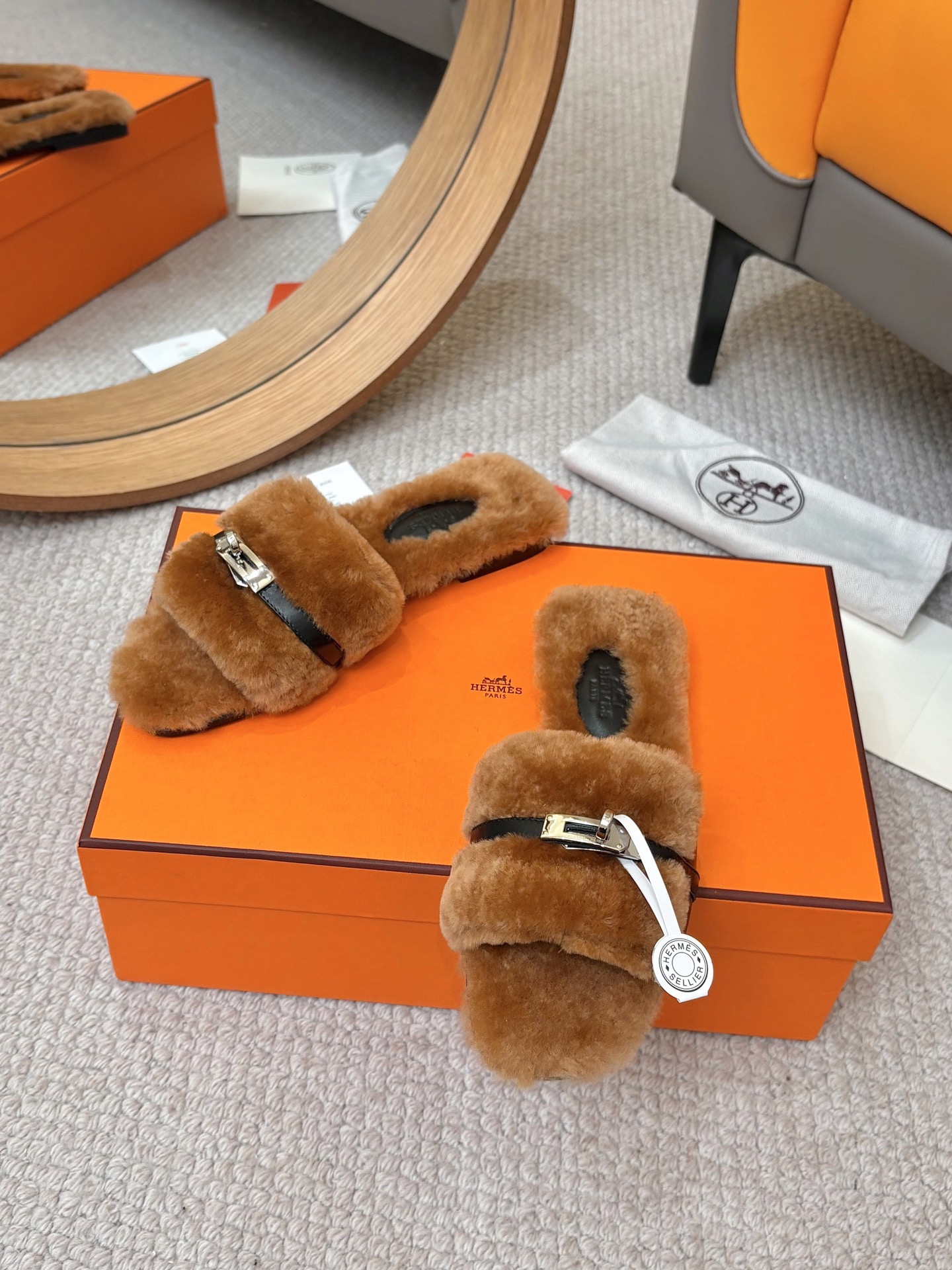 Hermès Furry Slippers - Image 1