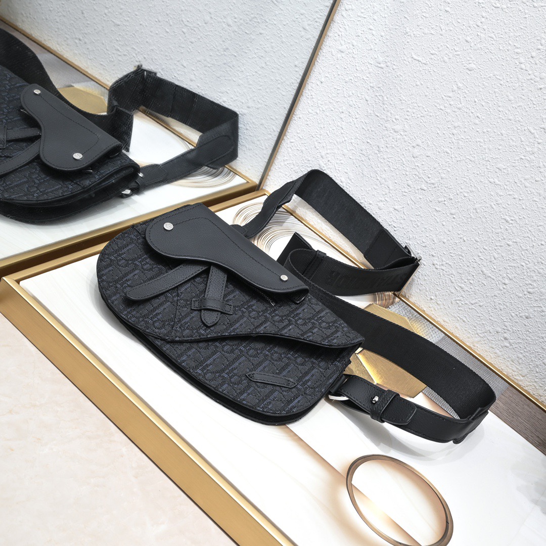 Dior Shoulder Body Bag Oblique Saddle Messenger Pouch Black - Image 4