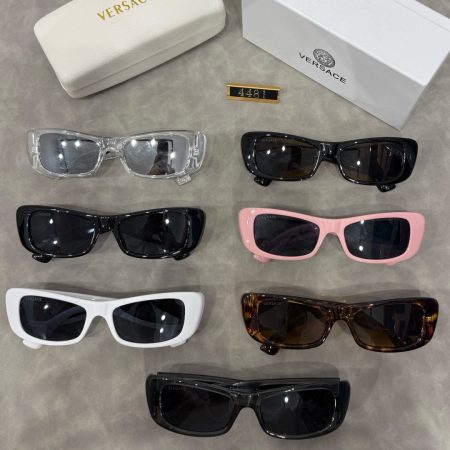 Versace Fashionable Sunglasses - Image 1