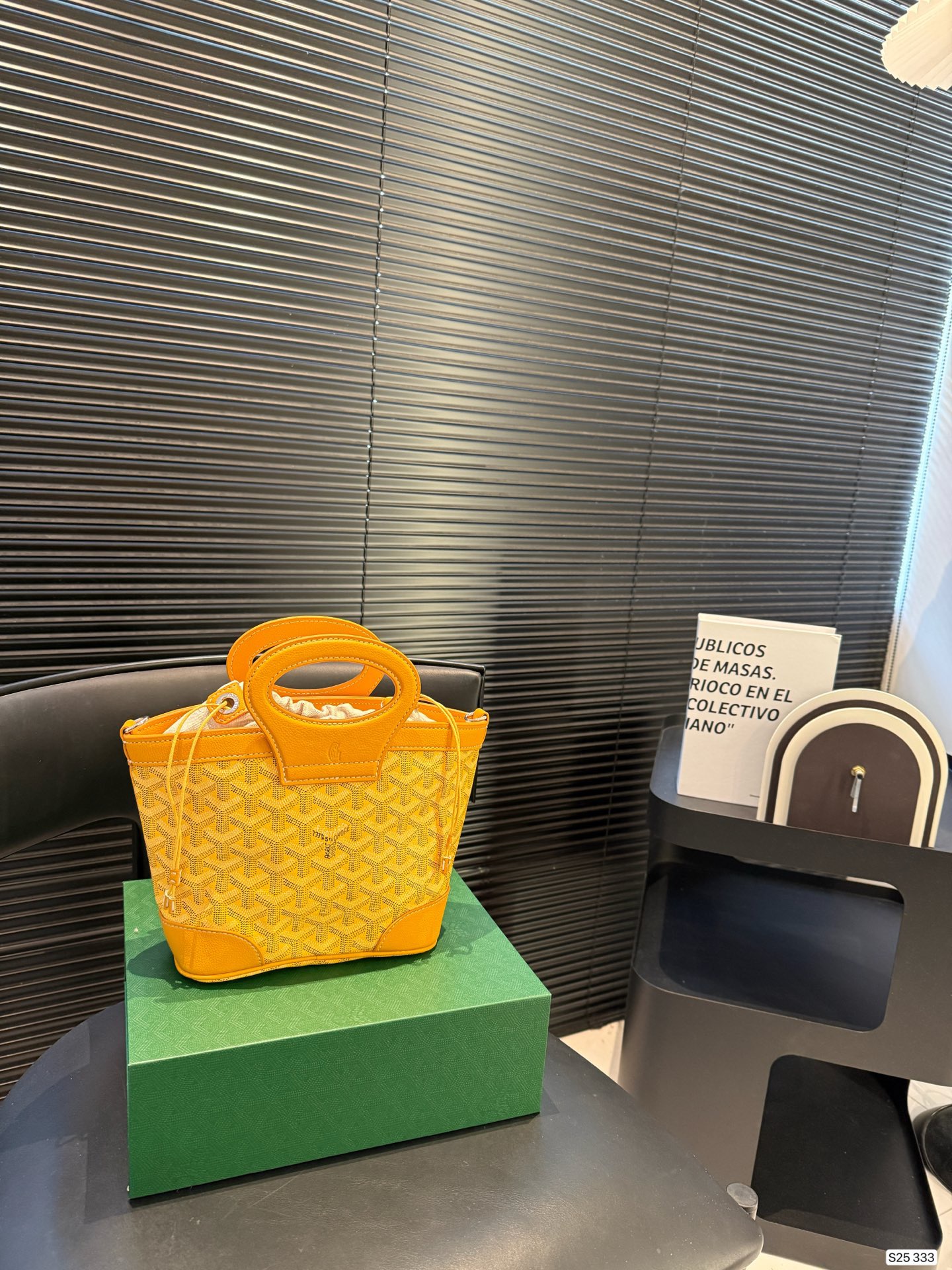 Goyard Mini Beluga Bucket Bag - Image 2