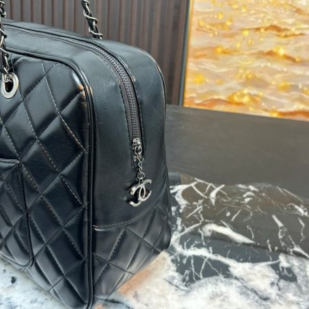 Chanel Chain Tote Bag - Image 5