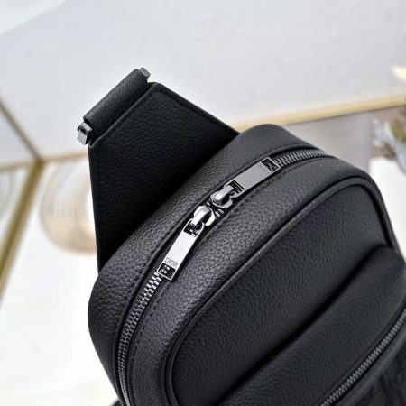 Dior Obilque Designer Bag's for Men - Image 6