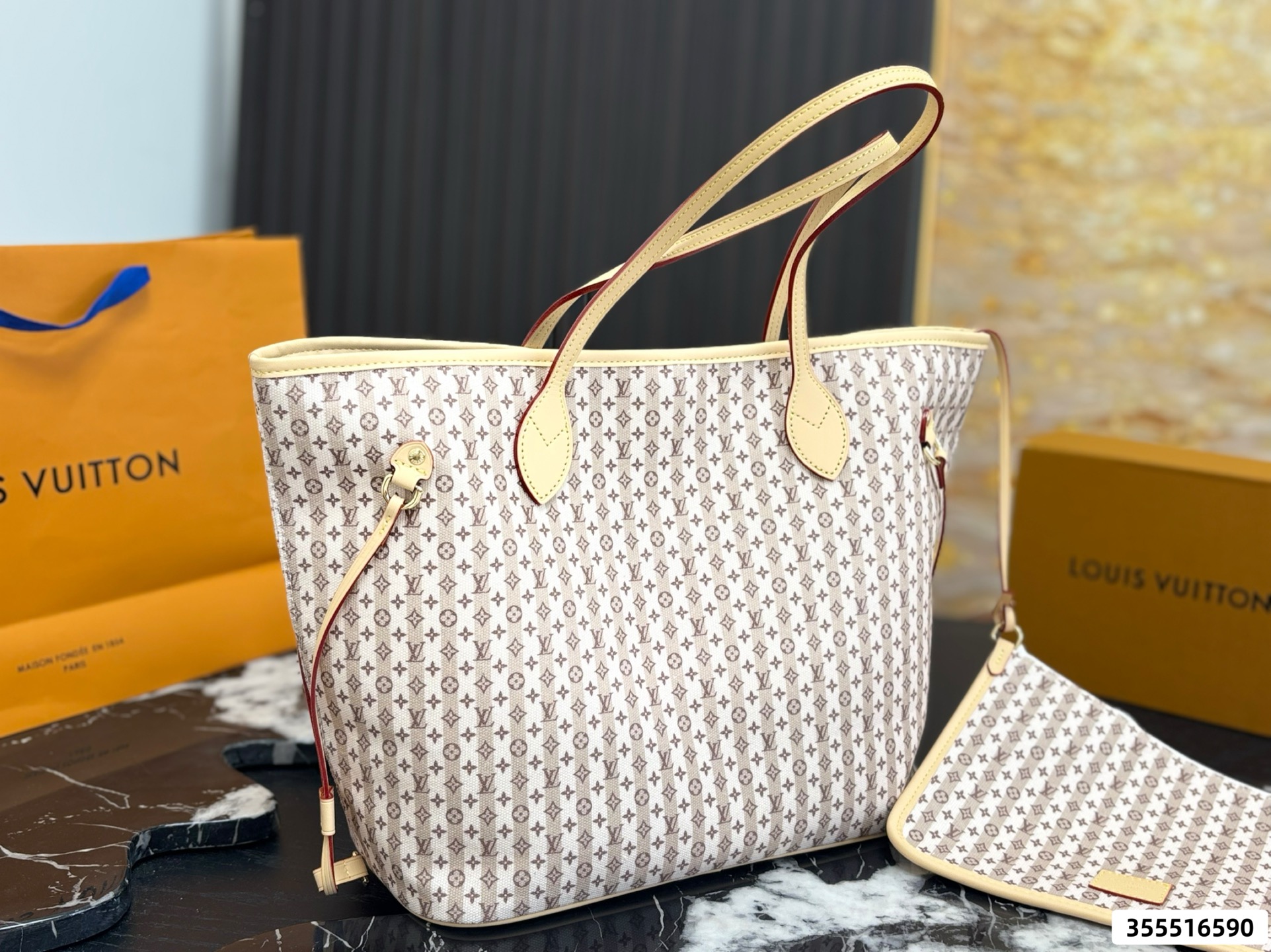 LV Neverfull Tote Bag - Image 7