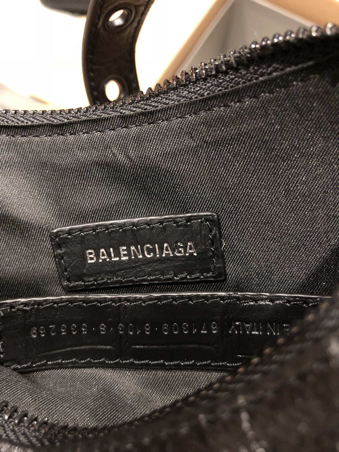 BALENCIAGA Le Cagole Small Studded Crinkled-leather Shoulder Bag - Image 6