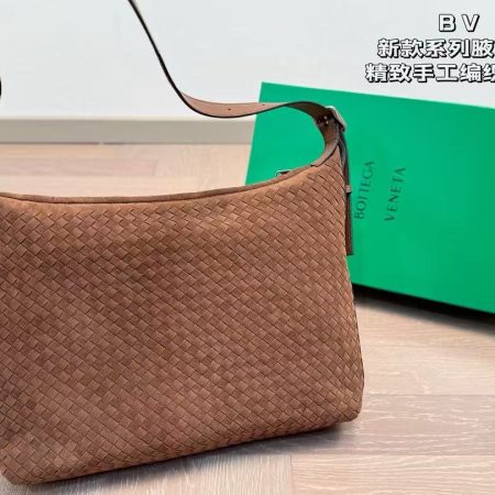 Bottega Bv Woven Underarm Bag - Image 3