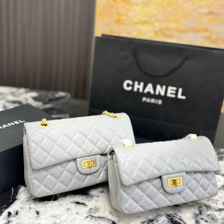 Chanel Quilto 2.55 Shoulder Bag - Image 6